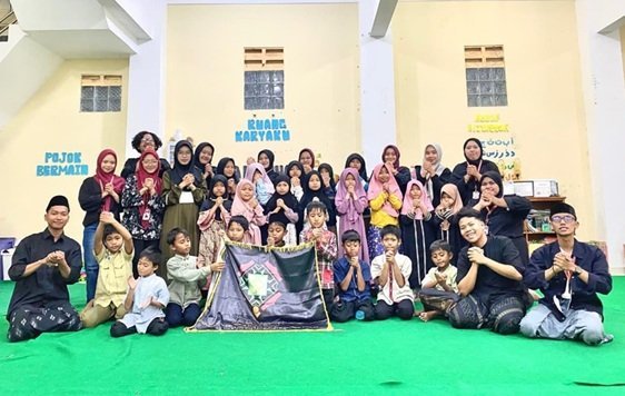 “Satu Gerakan, Sejuta Harapan” HMPS HES Fakultas Syariah UIN Surakarta Selenggarakan Gemas Vol 2 di Panti Asuhan Darul Falah